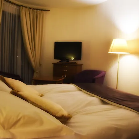 Amaryllis 4* スバジェンツ